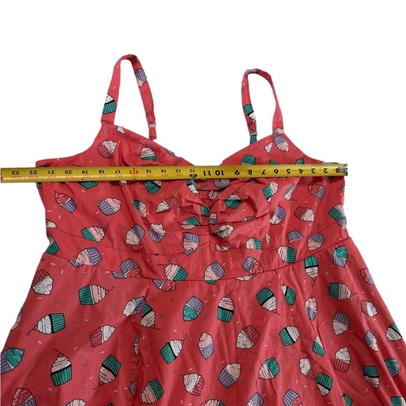 Torrid Fit Flare Poplin Cupcake Print Dress Size 3 - Picture 16 of 17